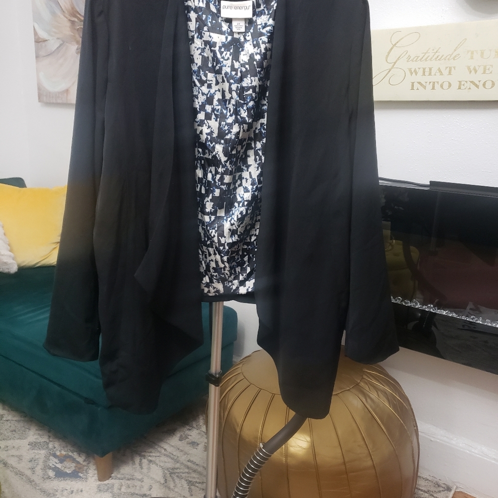 Blazer - Picture 5 of 6